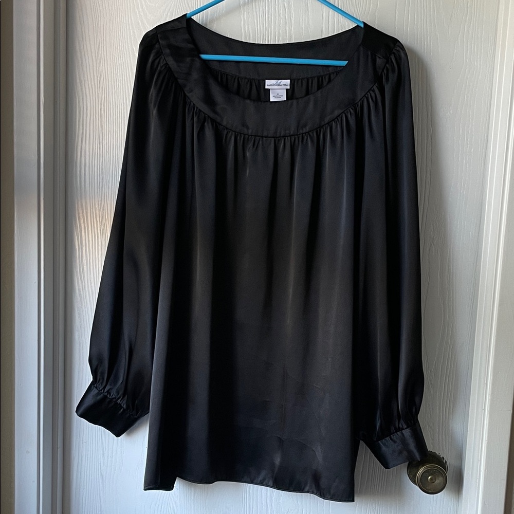 Jaclyn Smith Black Long Sleeved Blouse